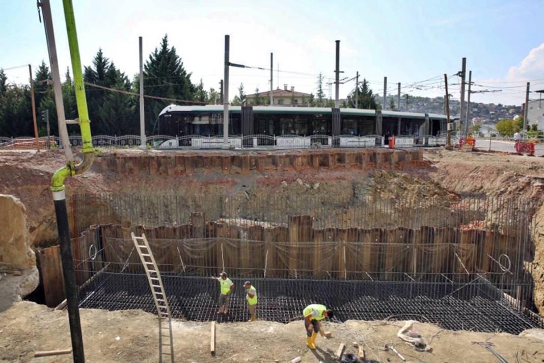 Raylar döşendi, elektrikler verildi: İşte yeni tramvay hattı! 13
